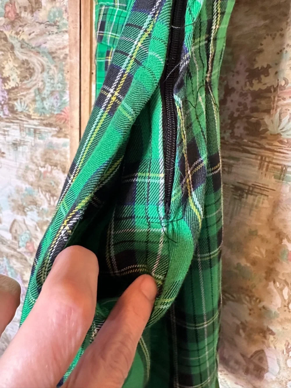 Hot Topic green lace up tartan dress with pockets - Picture 4 of 7